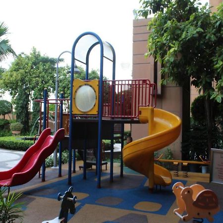100100 Suites At Times Square Malaysia Куала Лумпур Екстериор снимка