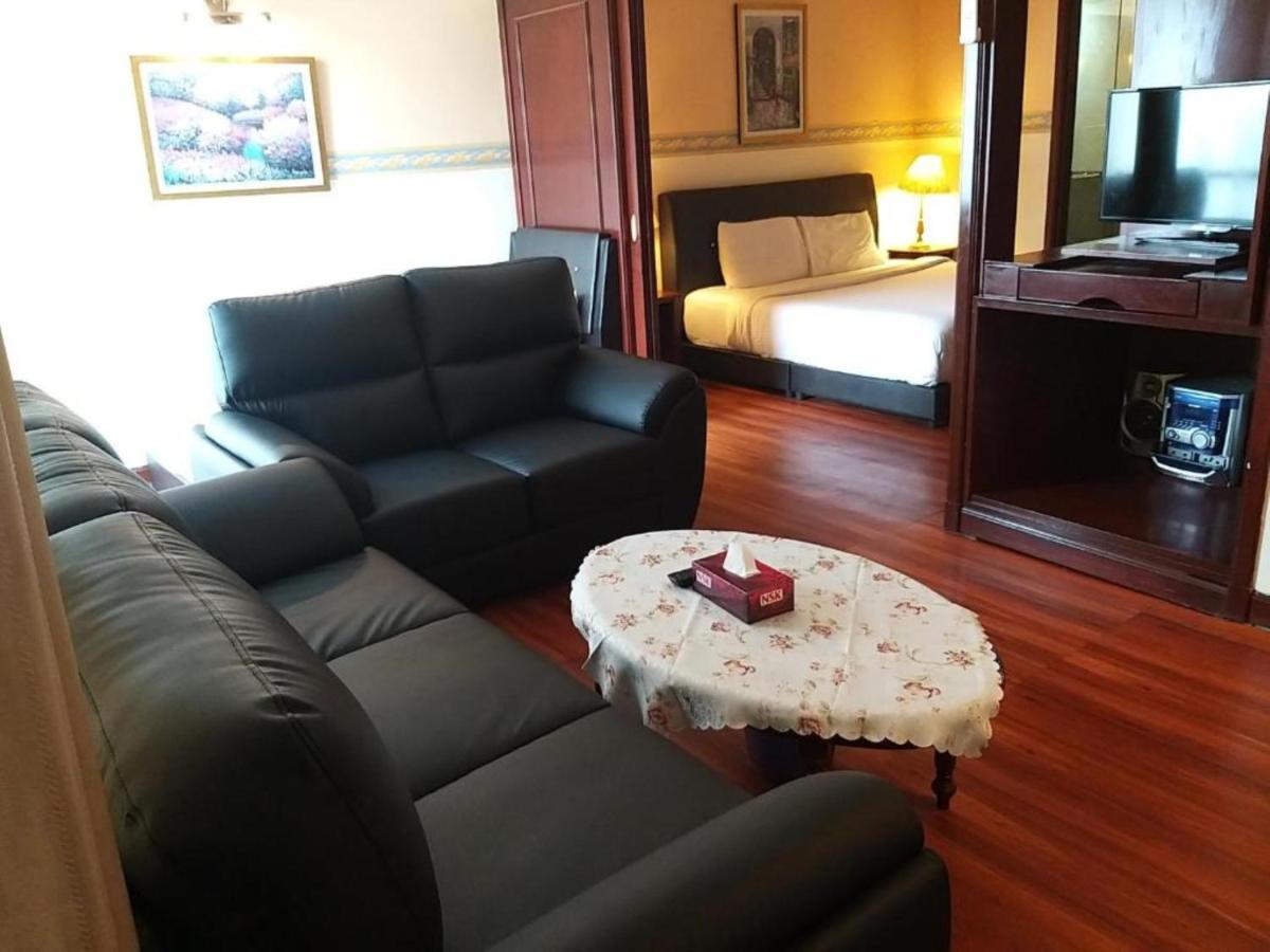 100100 Suites At Times Square Malaysia Куала Лумпур Екстериор снимка