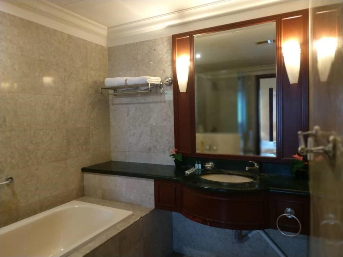 100100 Suites At Times Square Malaysia Куала Лумпур Екстериор снимка